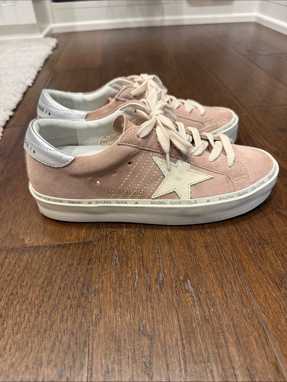 Hi-Star Golden Goose - powder pink w/ cream star - sz 37 - Like New